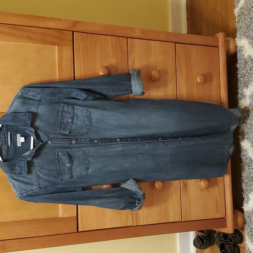 Denim dress with belt